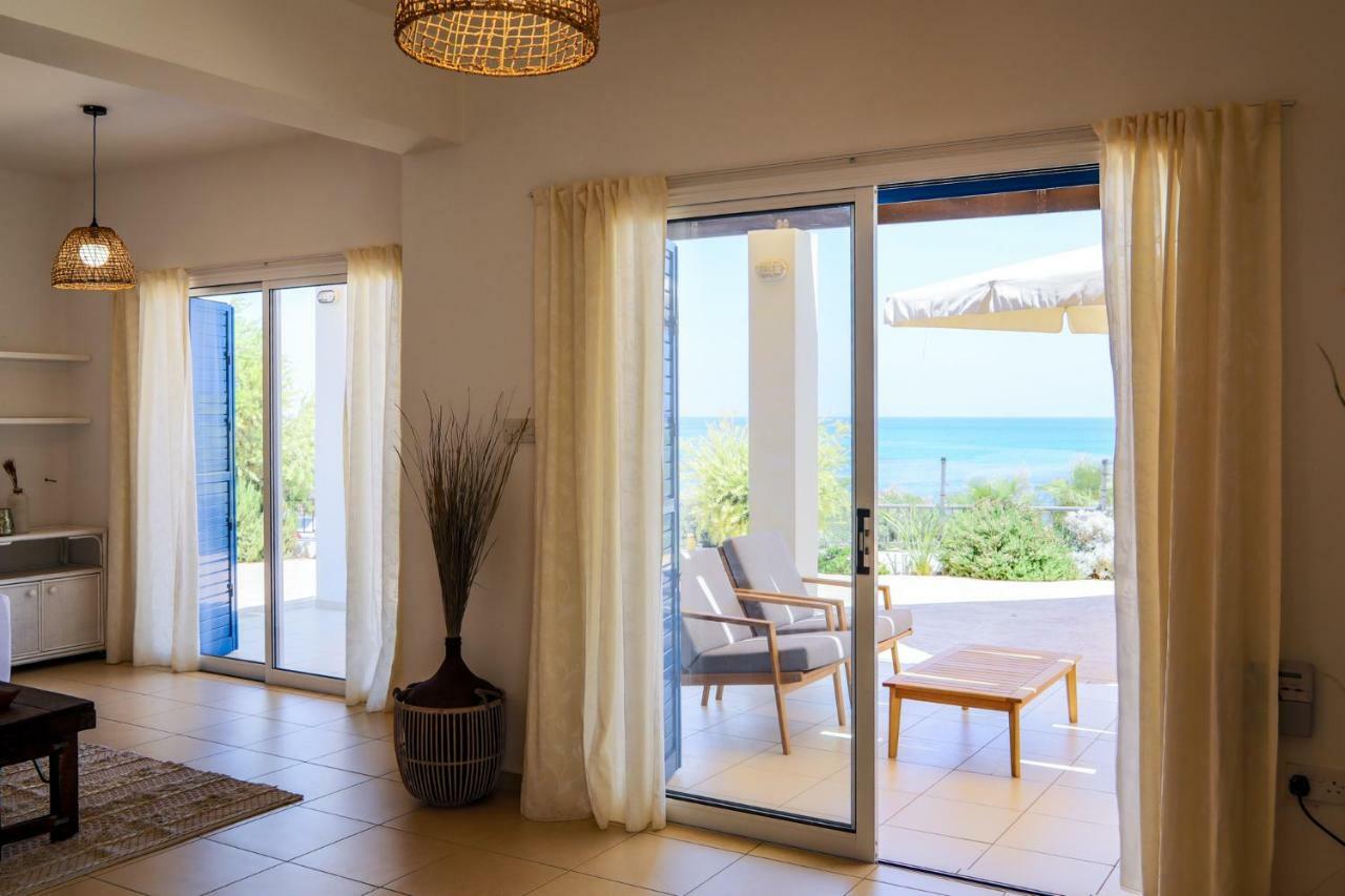 Phaedrus Living: Seaside Luxury Villa Anafi Paralimni Bagian luar foto