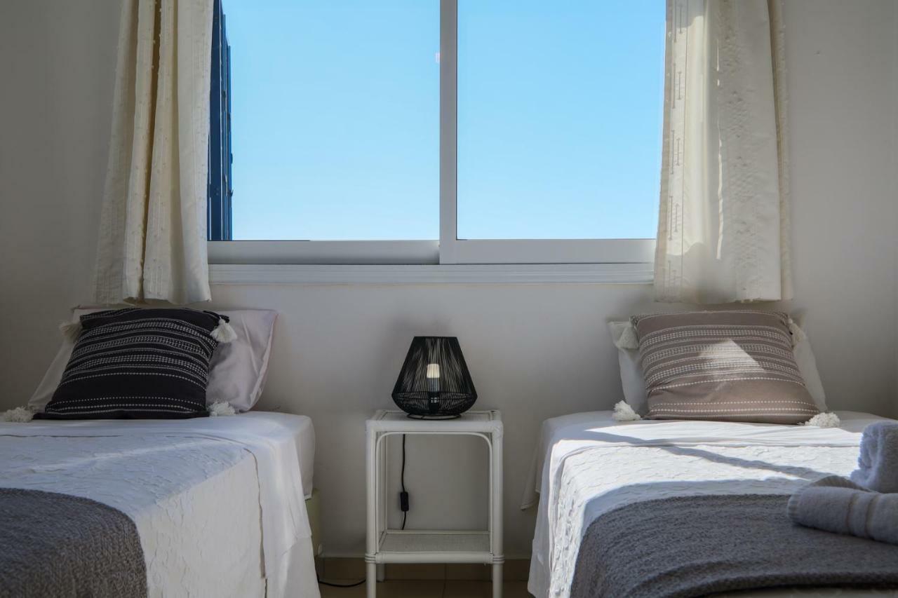 Phaedrus Living: Seaside Luxury Villa Anafi Paralimni Bagian luar foto