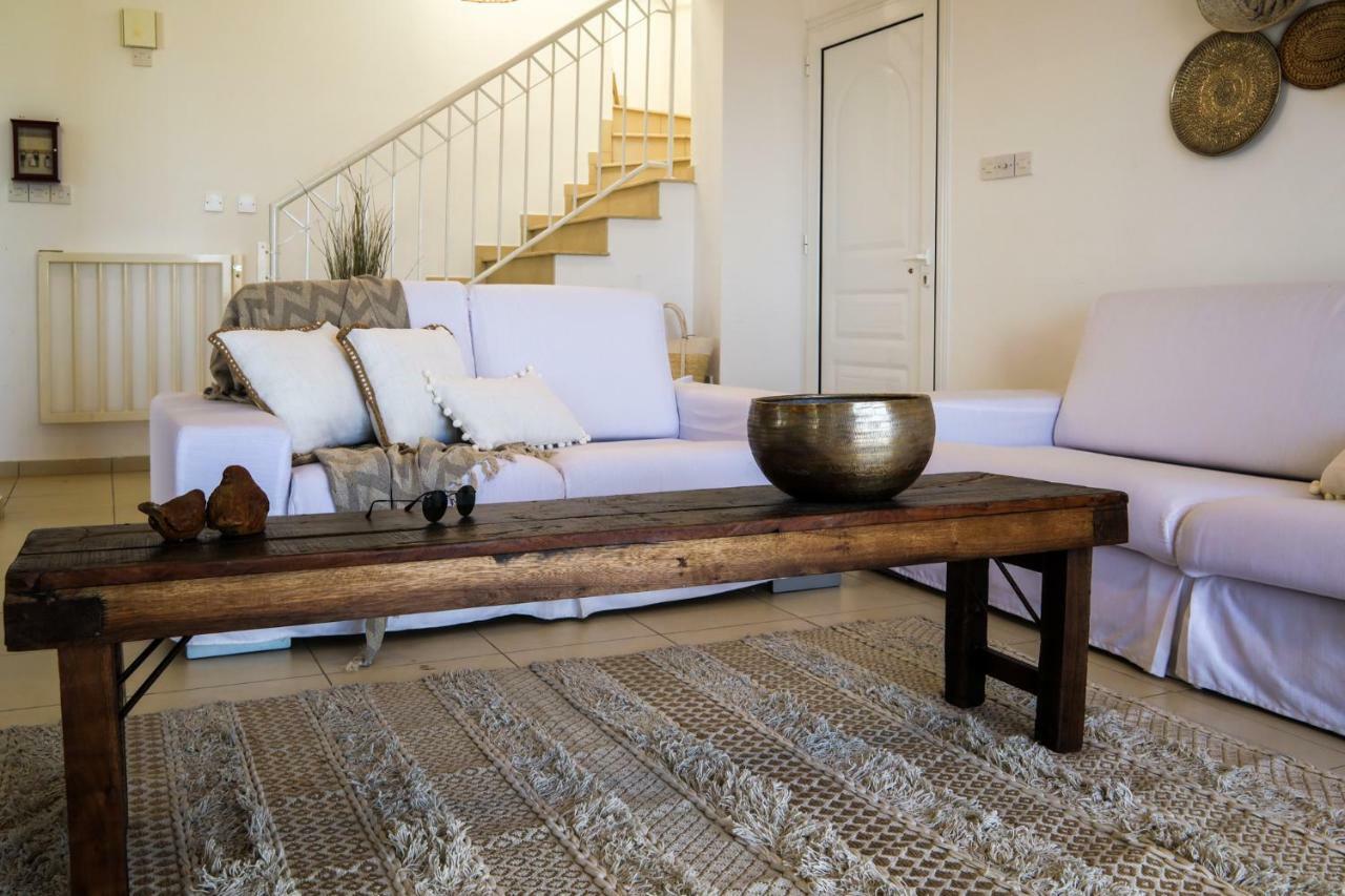 Phaedrus Living: Seaside Luxury Villa Anafi Paralimni Bagian luar foto
